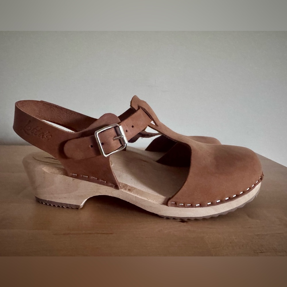 Lotta From Stockholm Low Wood T-Bar Clogs Brown Oiled Nubuck